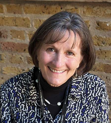 Caroline Kingdon Caroline Kingdon, enfermeira, investigadora e diretora do Biobanco da London School of Hygiene & Tropical Medicine